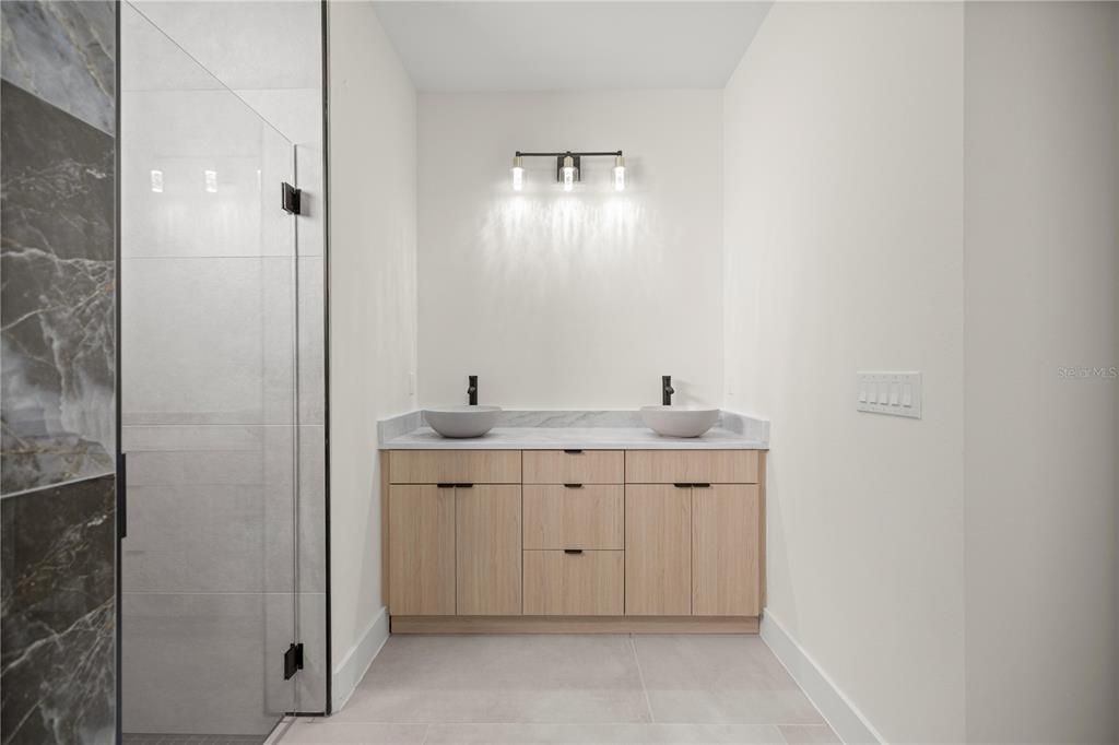 For Sale: $500,000 (3 beds, 2 baths, 1606 Square Feet)