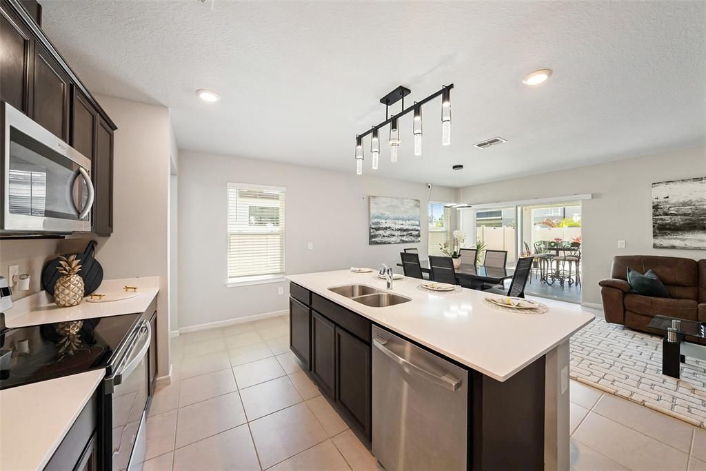 For Sale: $395,000 (4 beds, 2 baths, 1580 Square Feet)