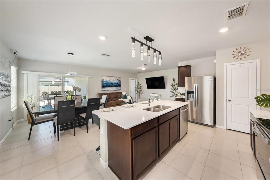 For Sale: $395,000 (4 beds, 2 baths, 1580 Square Feet)