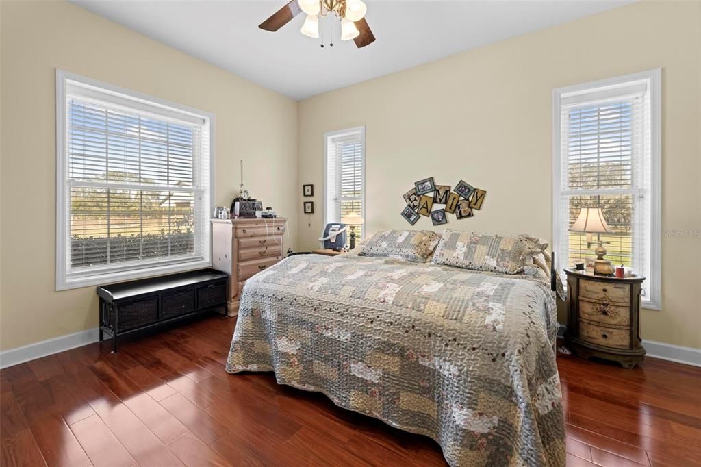 На продажу: $925,000 (3 спален, 3 ванн, 2005 Квадратных фут)