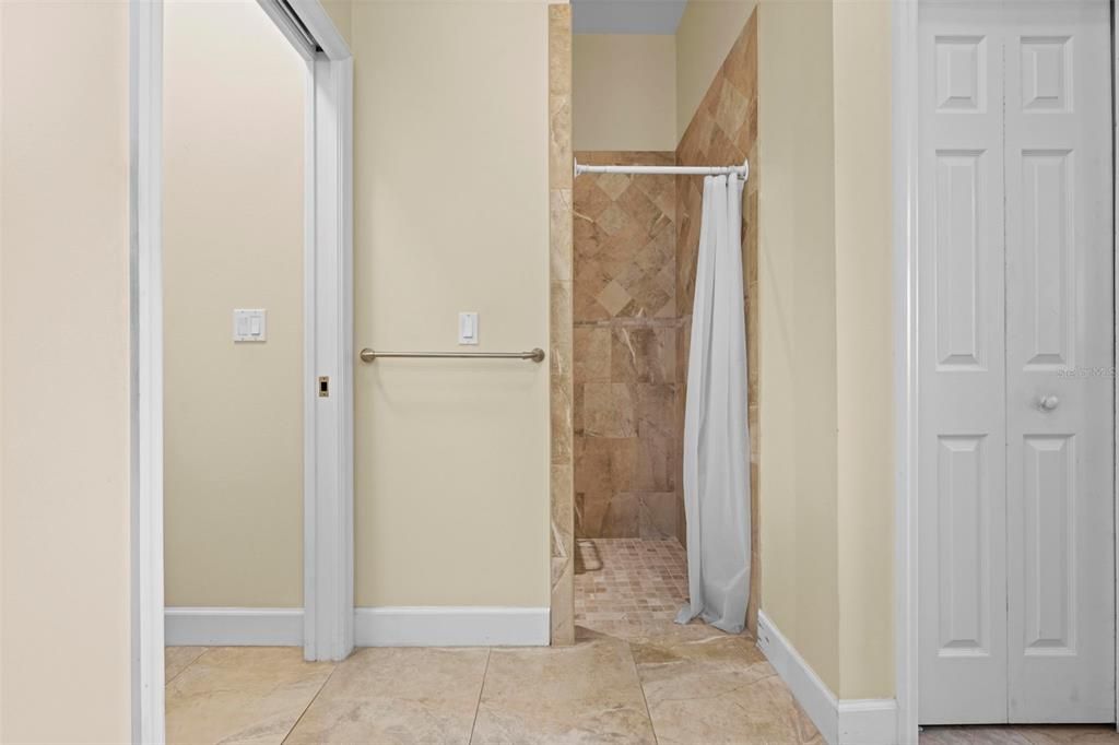 На продажу: $925,000 (3 спален, 3 ванн, 2005 Квадратных фут)