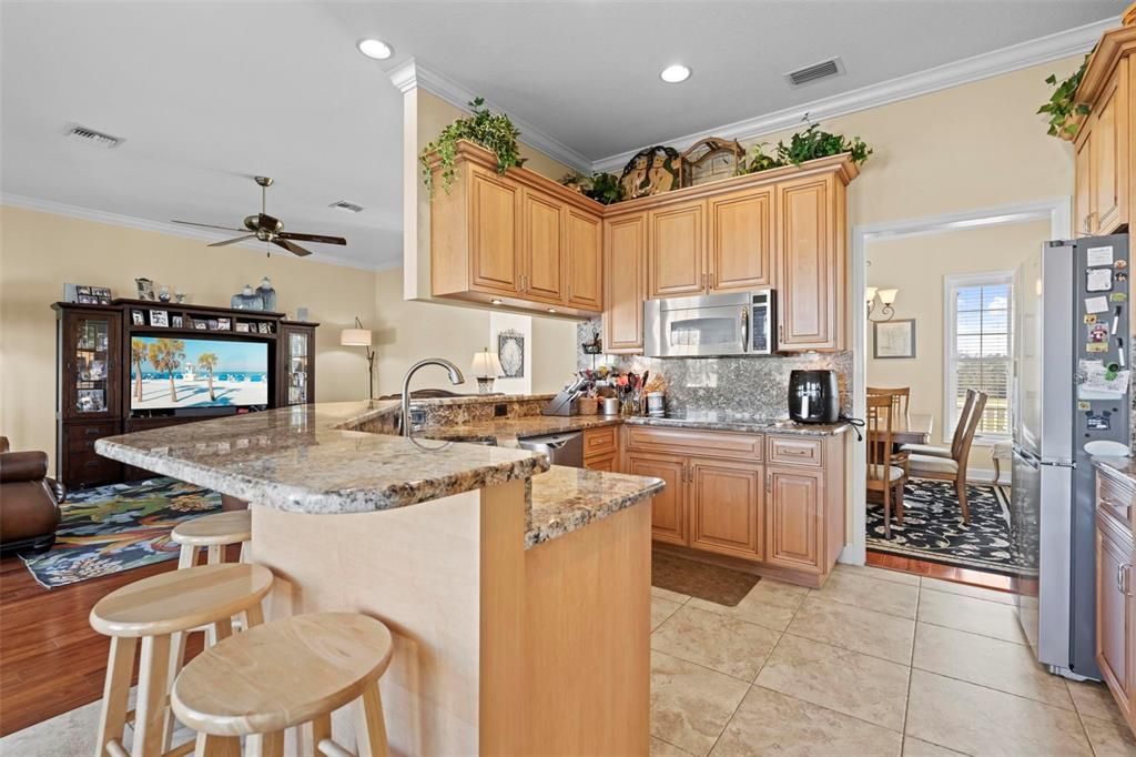 На продажу: $925,000 (3 спален, 3 ванн, 2005 Квадратных фут)