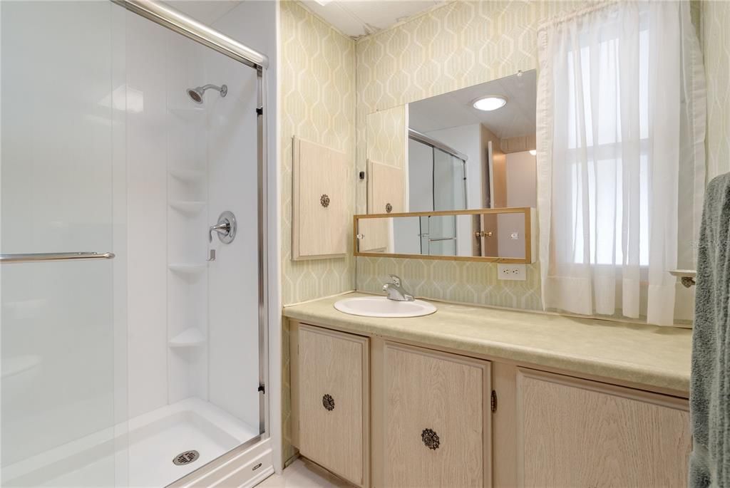 На продажу: $154,900 (2 спален, 2 ванн, 1152 Квадратных фут)