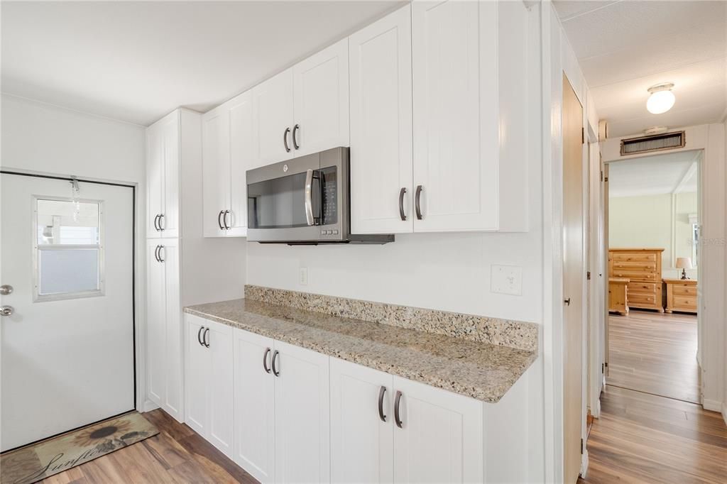 На продажу: $154,900 (2 спален, 2 ванн, 1152 Квадратных фут)