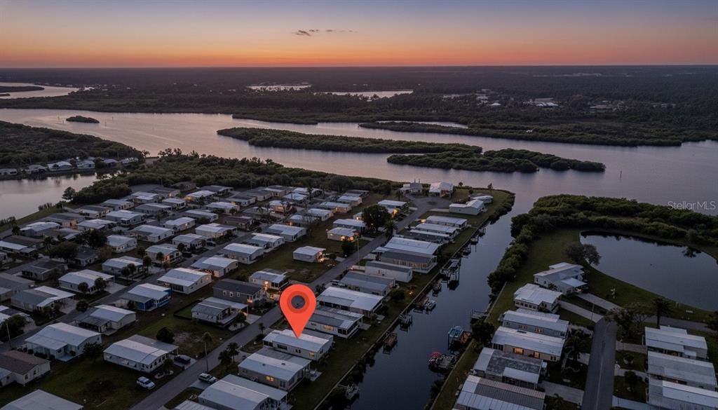 На продажу: $154,900 (2 спален, 2 ванн, 1152 Квадратных фут)