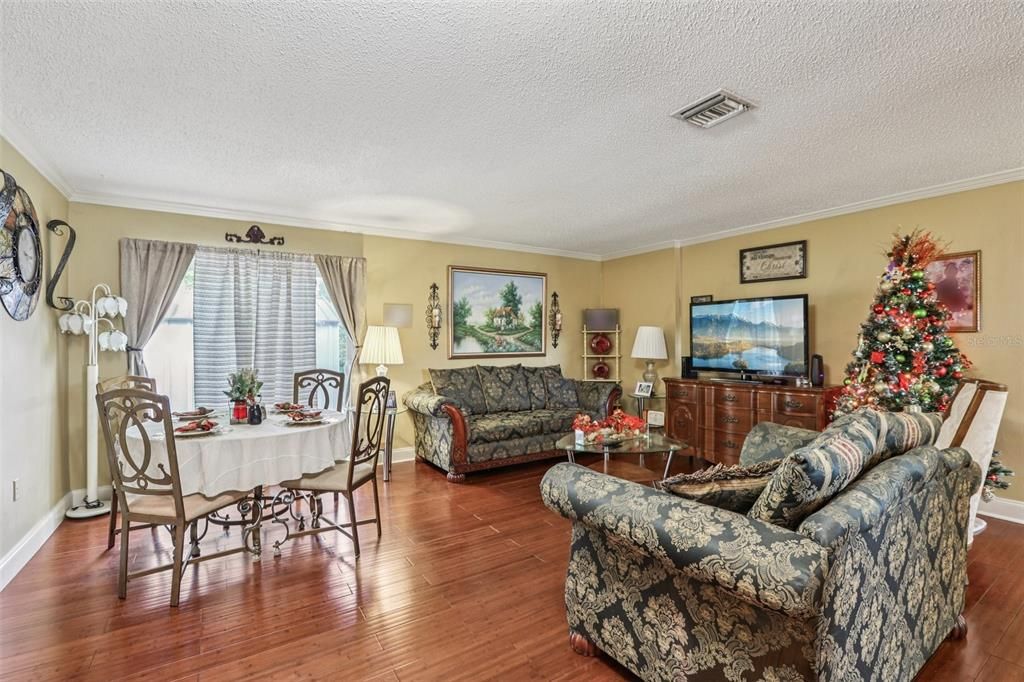 На продажу: $399,000 (3 спален, 2 ванн, 1322 Квадратных фут)