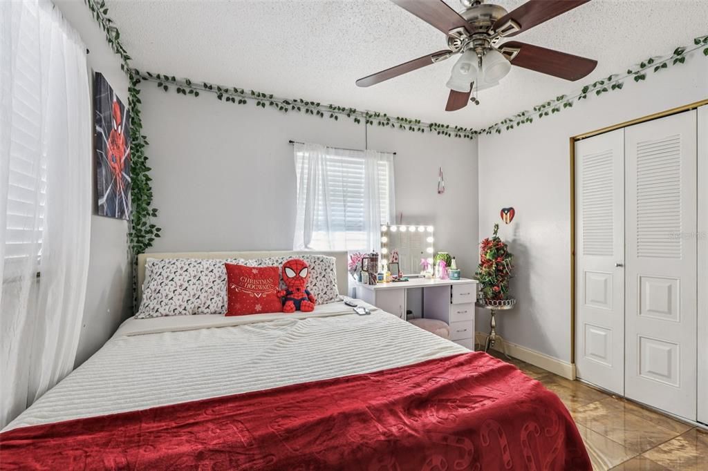 На продажу: $399,000 (3 спален, 2 ванн, 1322 Квадратных фут)