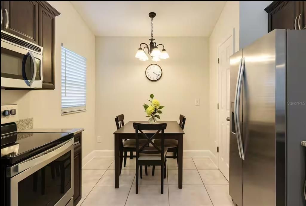 For Sale: $419,900 (3 beds, 2 baths, 1410 Square Feet)