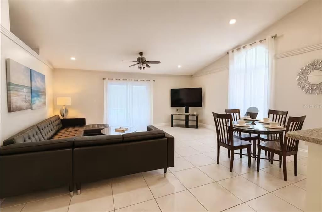 For Sale: $419,900 (3 beds, 2 baths, 1410 Square Feet)