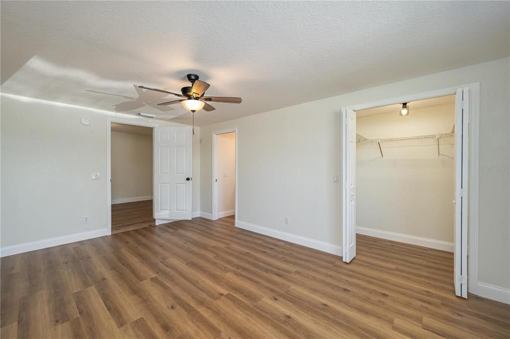 En Venta: $279,000 (4 camas, 3 baños, 1626 Pies cuadrados)