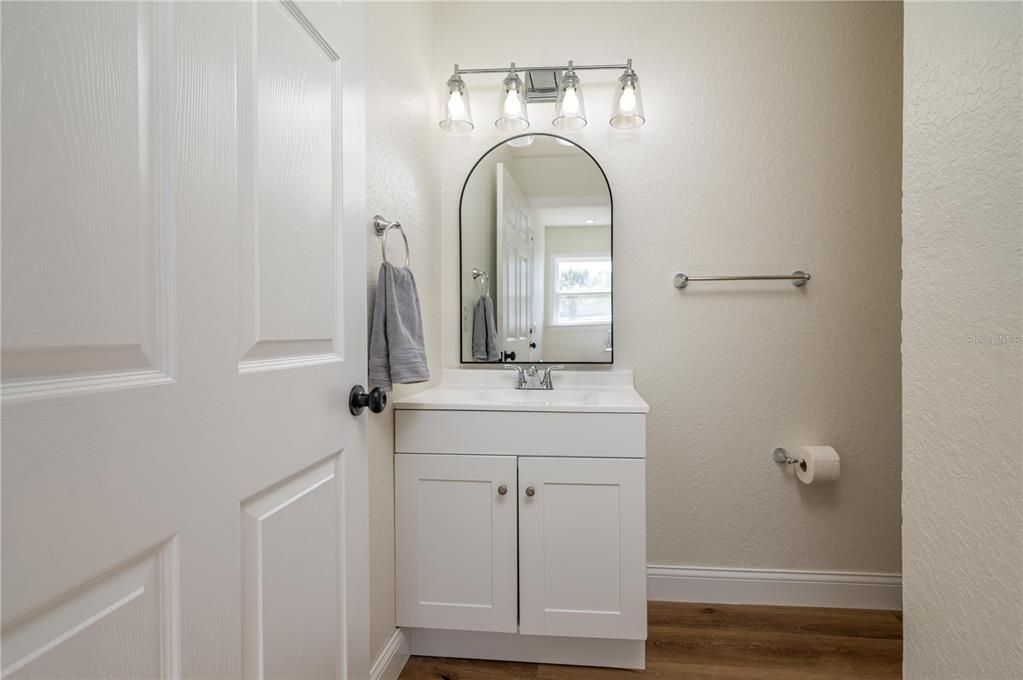 En Venta: $279,000 (4 camas, 3 baños, 1626 Pies cuadrados)