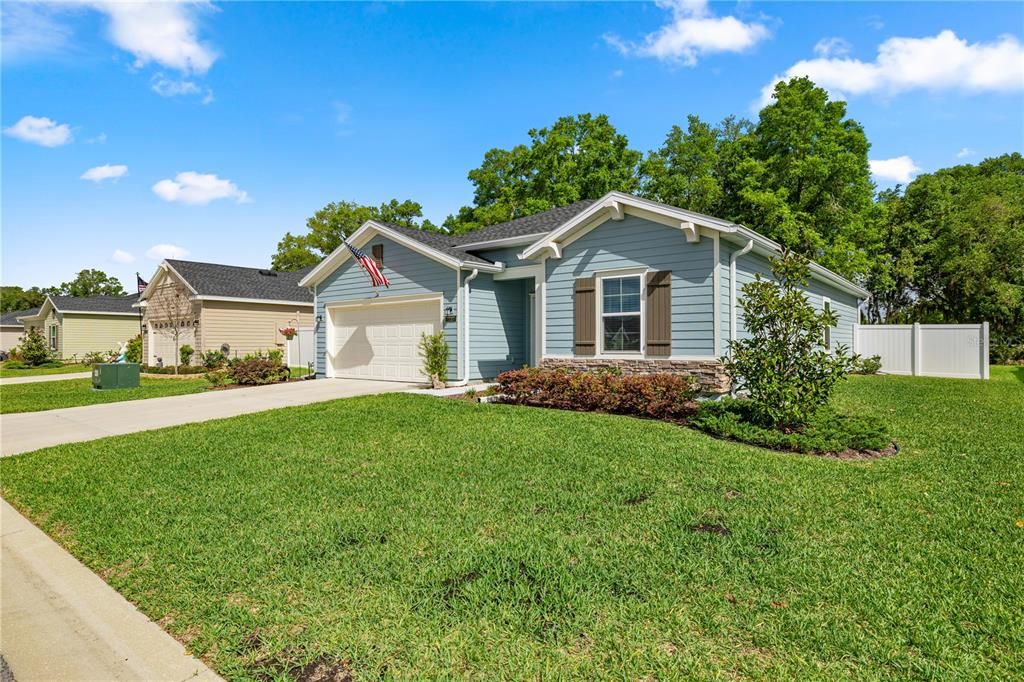 待售: $290,000 (2 贝兹, 2 浴室, 1548 平方英尺)