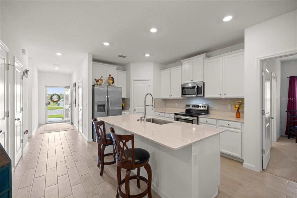 待售: $290,000 (2 贝兹, 2 浴室, 1548 平方英尺)