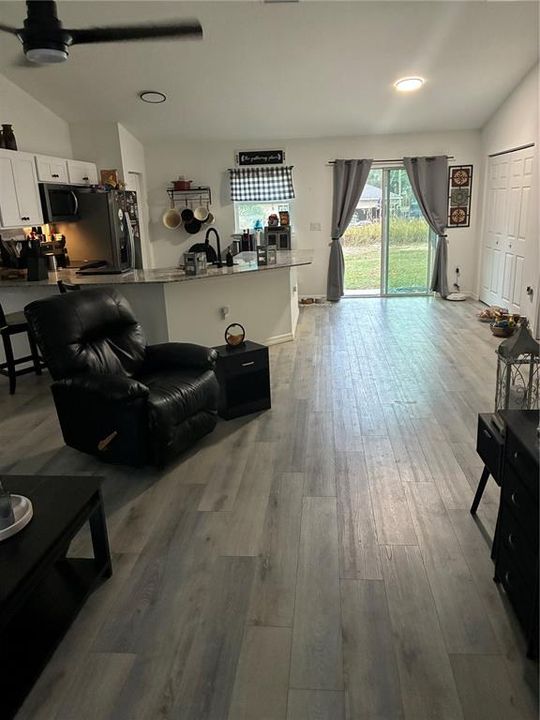 En Venta: $259,000 (3 camas, 2 baños, 1393 Pies cuadrados)