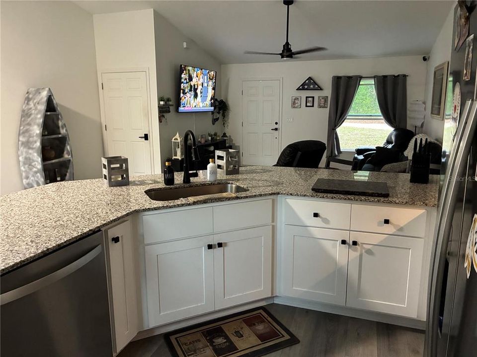 En Venta: $259,000 (3 camas, 2 baños, 1393 Pies cuadrados)