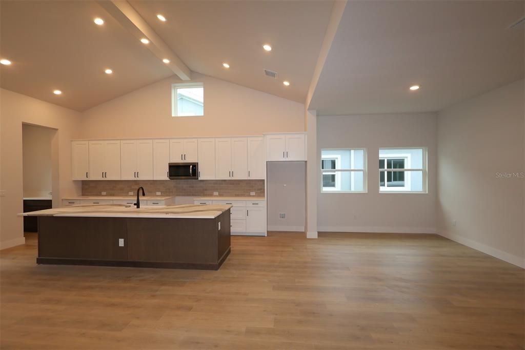 For Sale: $736,570 (4 beds, 3 baths, 3035 Square Feet)