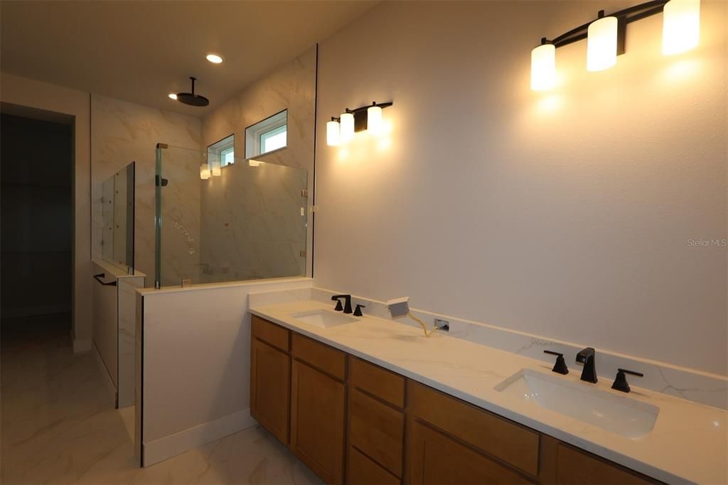 For Sale: $736,570 (4 beds, 3 baths, 3035 Square Feet)