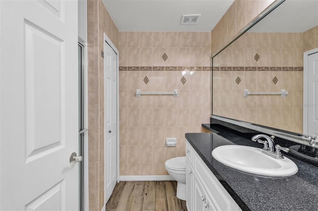 En Venta: $194,900 (2 camas, 2 baños, 1351 Pies cuadrados)