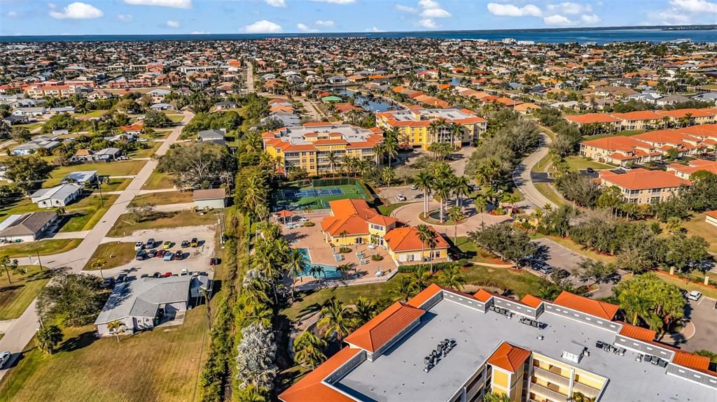 En Venta: $194,900 (2 camas, 2 baños, 1351 Pies cuadrados)