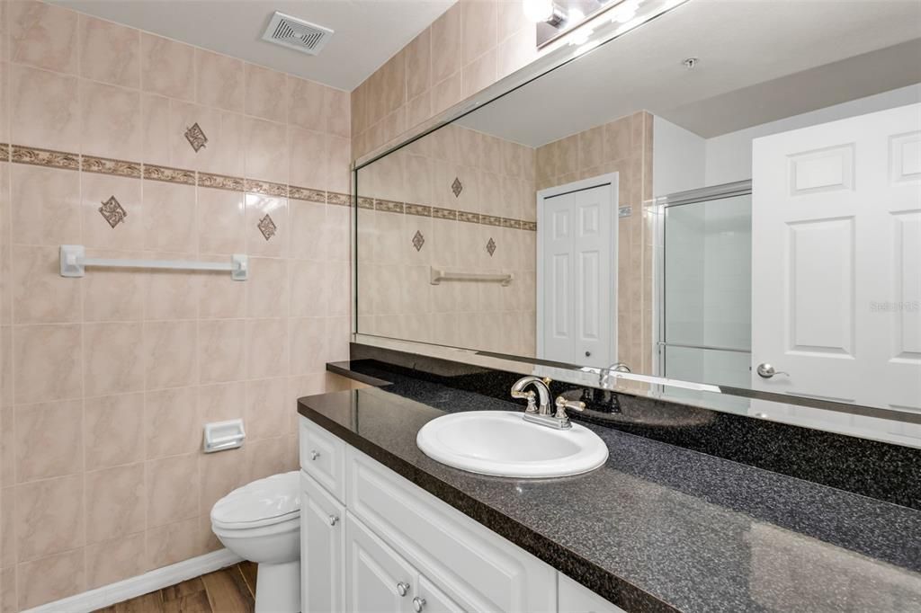 En Venta: $194,900 (2 camas, 2 baños, 1351 Pies cuadrados)