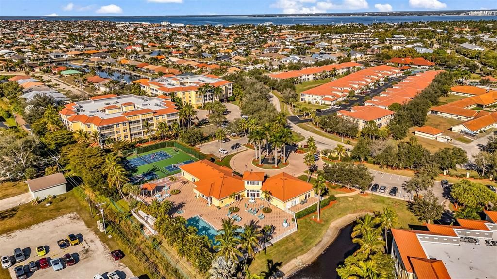 En Venta: $194,900 (2 camas, 2 baños, 1351 Pies cuadrados)