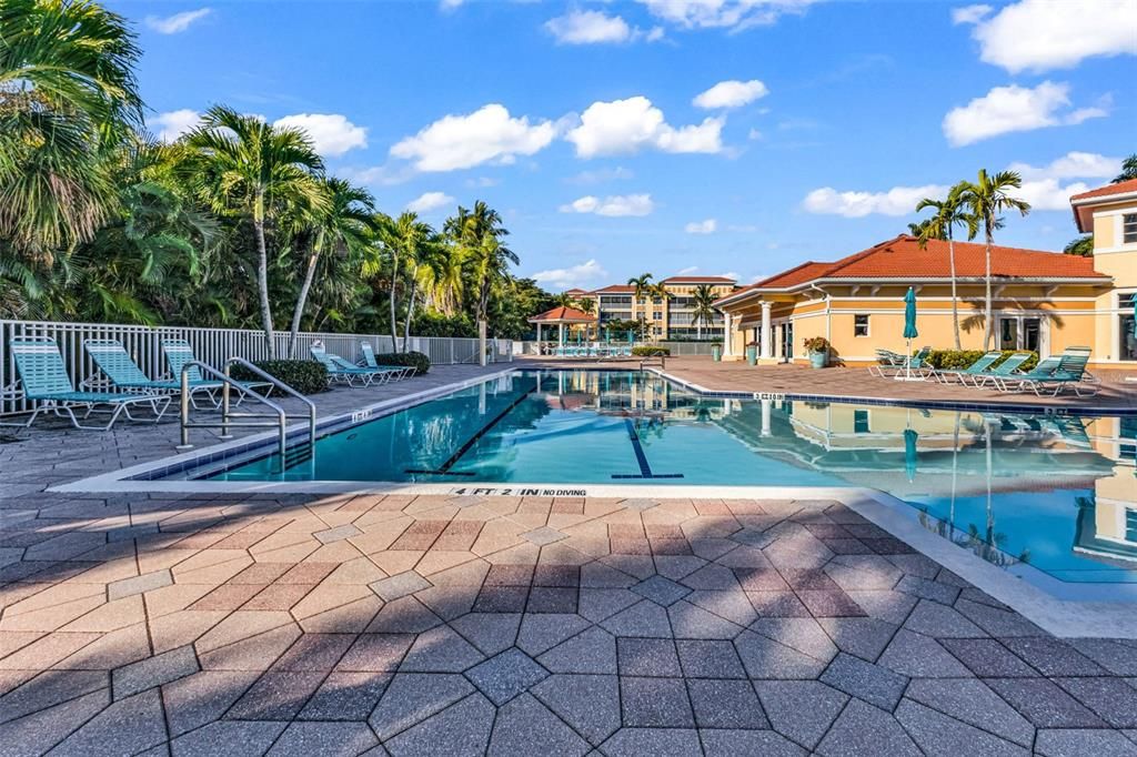 En Venta: $194,900 (2 camas, 2 baños, 1351 Pies cuadrados)