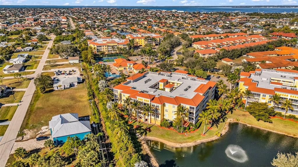 En Venta: $194,900 (2 camas, 2 baños, 1351 Pies cuadrados)