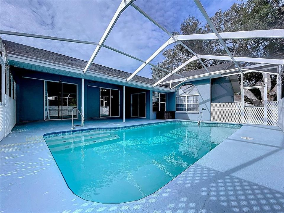 For Sale: $484,900 (3 beds, 2 baths, 2038 Square Feet)