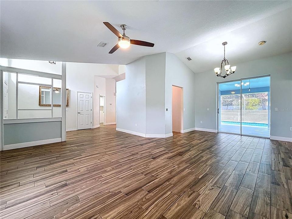 For Sale: $484,900 (3 beds, 2 baths, 2038 Square Feet)