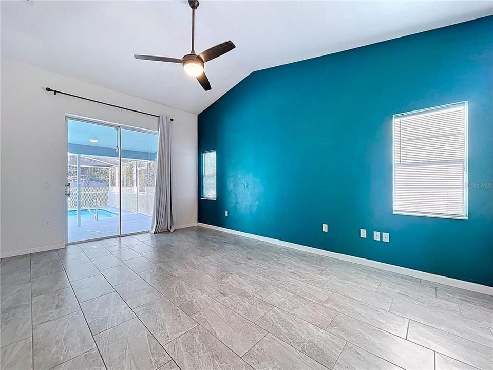 For Sale: $484,900 (3 beds, 2 baths, 2038 Square Feet)