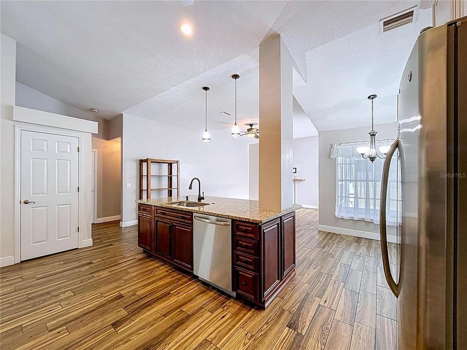 For Sale: $484,900 (3 beds, 2 baths, 2038 Square Feet)