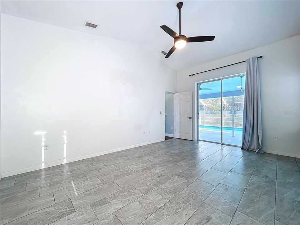 For Sale: $484,900 (3 beds, 2 baths, 2038 Square Feet)