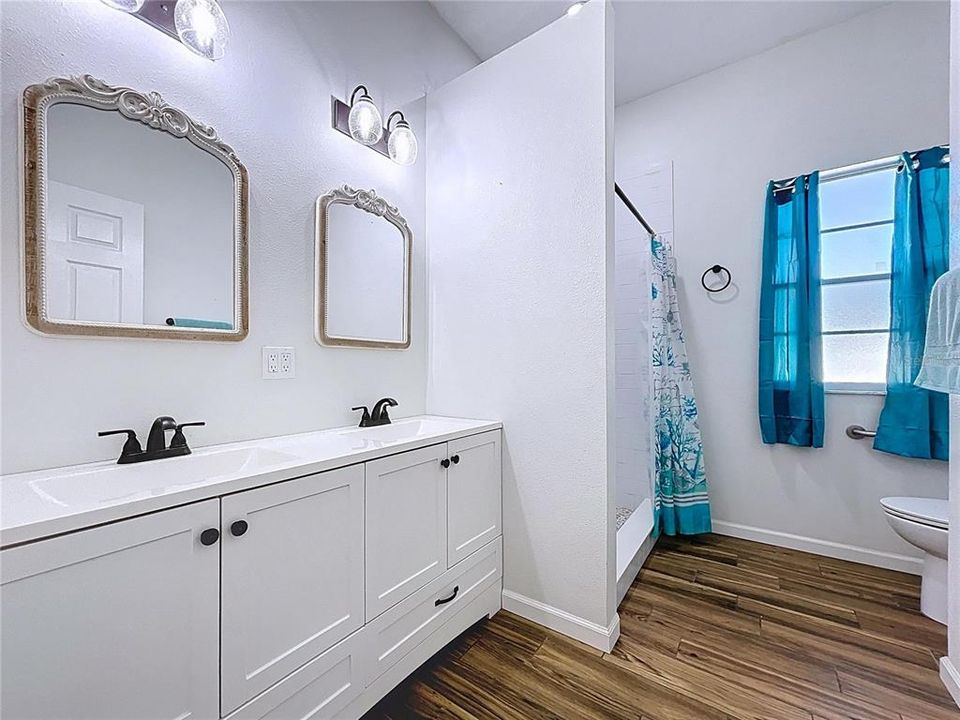 For Sale: $484,900 (3 beds, 2 baths, 2038 Square Feet)