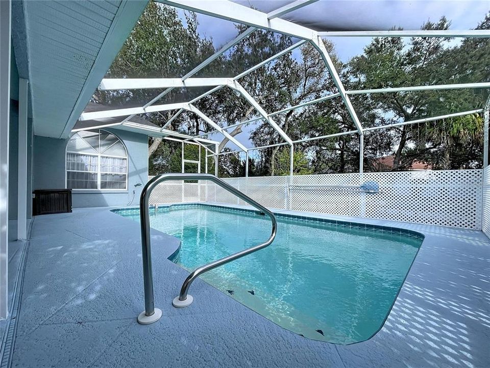 For Sale: $484,900 (3 beds, 2 baths, 2038 Square Feet)