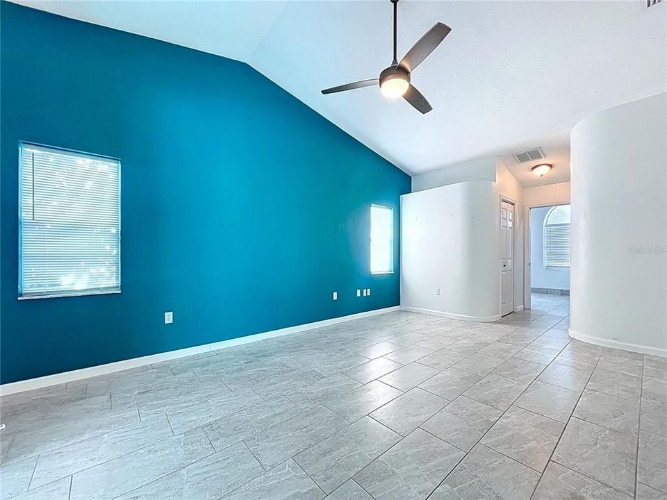 For Sale: $484,900 (3 beds, 2 baths, 2038 Square Feet)