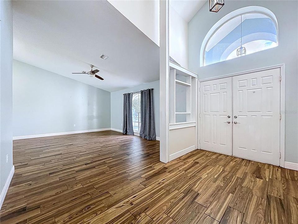 For Sale: $484,900 (3 beds, 2 baths, 2038 Square Feet)