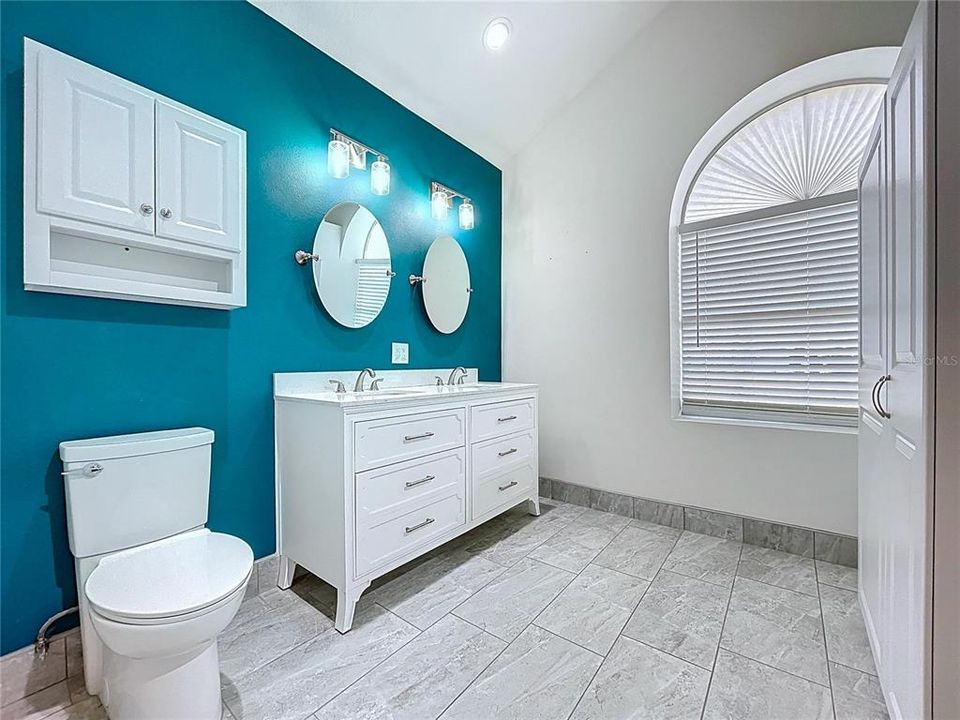 For Sale: $484,900 (3 beds, 2 baths, 2038 Square Feet)