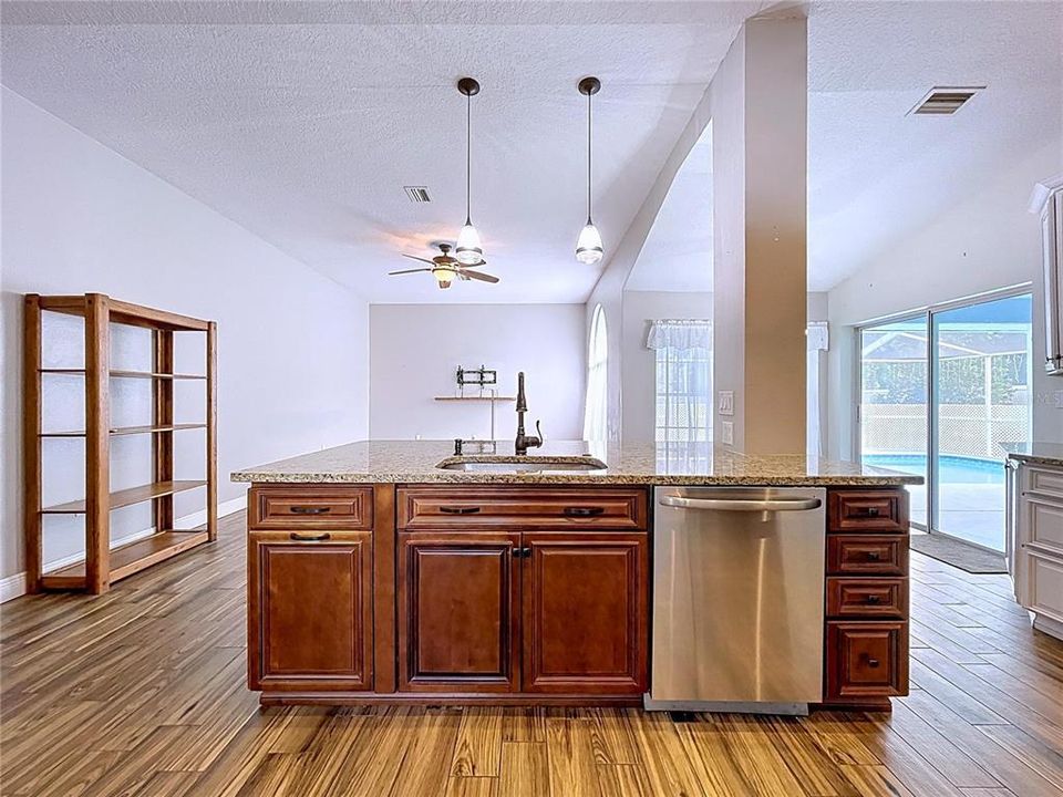 For Sale: $484,900 (3 beds, 2 baths, 2038 Square Feet)