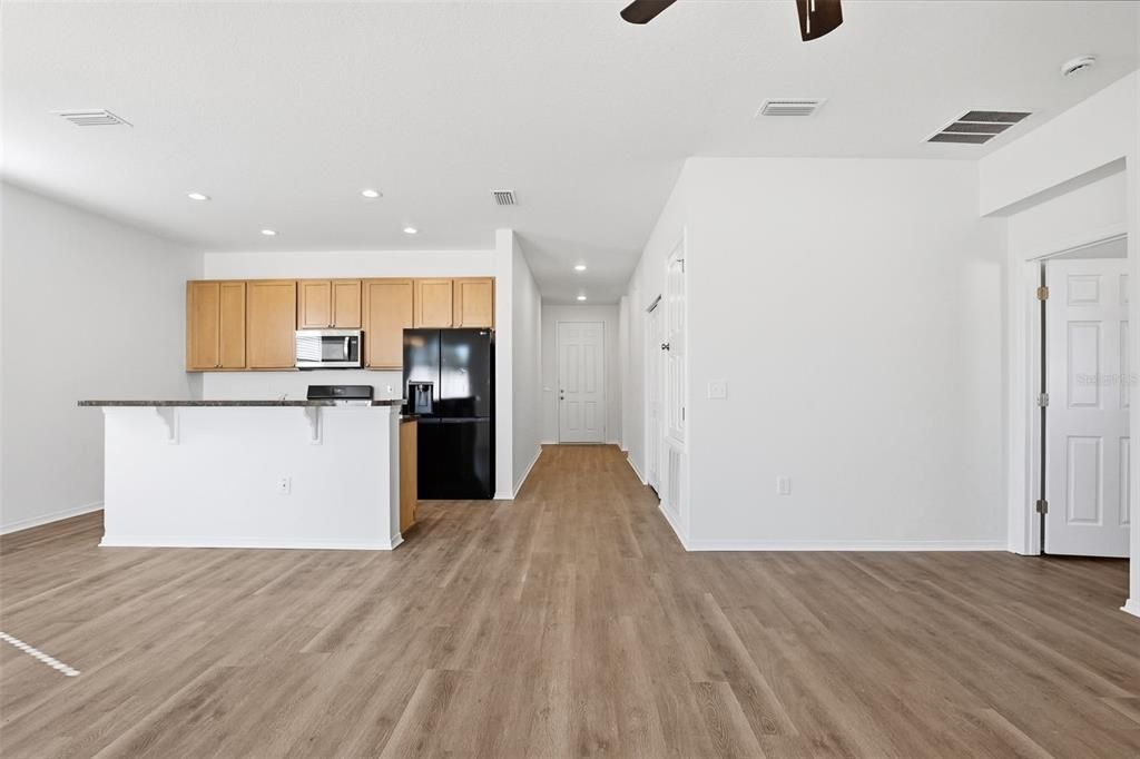 En Venta: $319,900 (3 camas, 2 baños, 1686 Pies cuadrados)