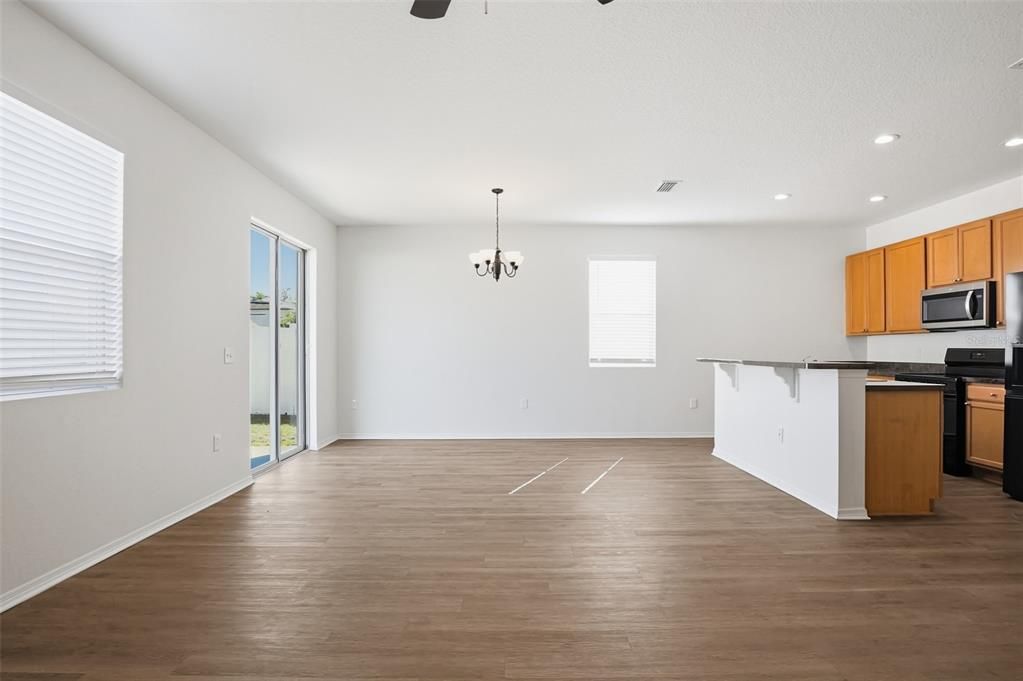 En Venta: $319,900 (3 camas, 2 baños, 1686 Pies cuadrados)