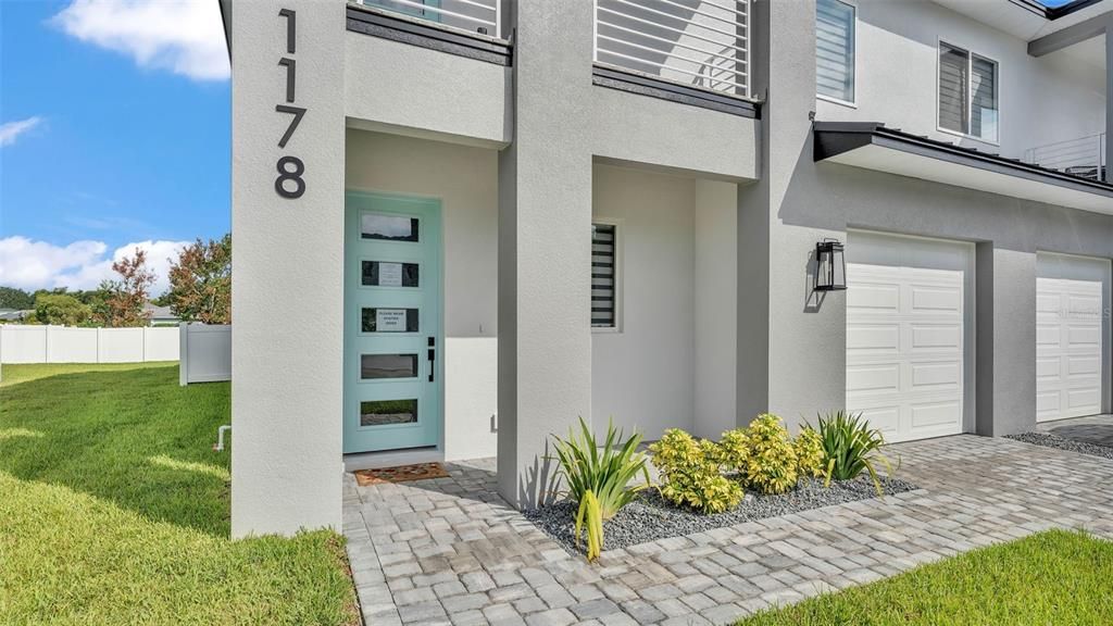 For Rent: $2,795 (3 beds, 2 baths, 2008 Square Feet)