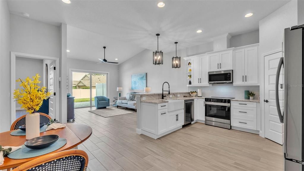 For Rent: $2,795 (3 beds, 2 baths, 2008 Square Feet)