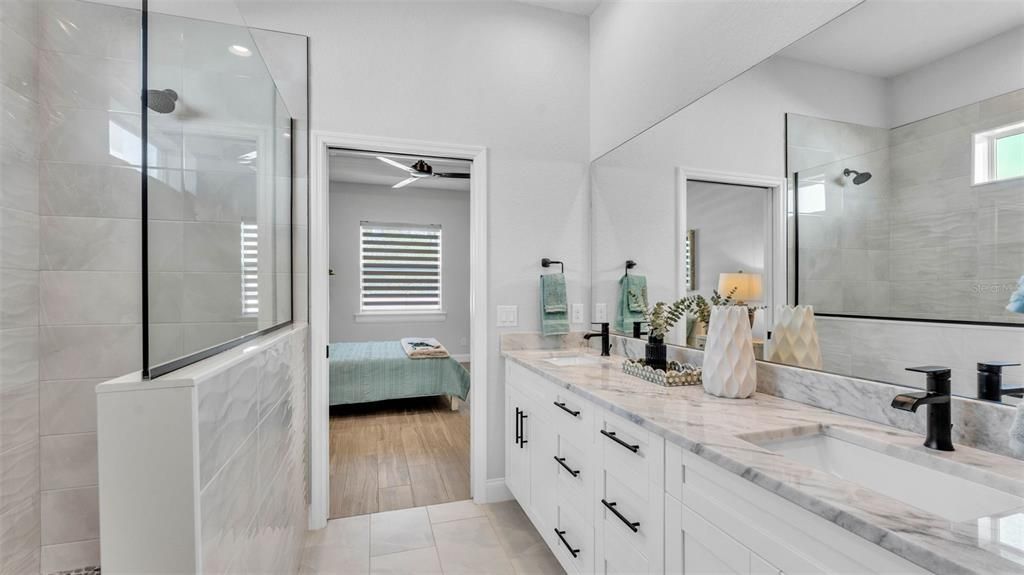 For Rent: $2,795 (3 beds, 2 baths, 2008 Square Feet)