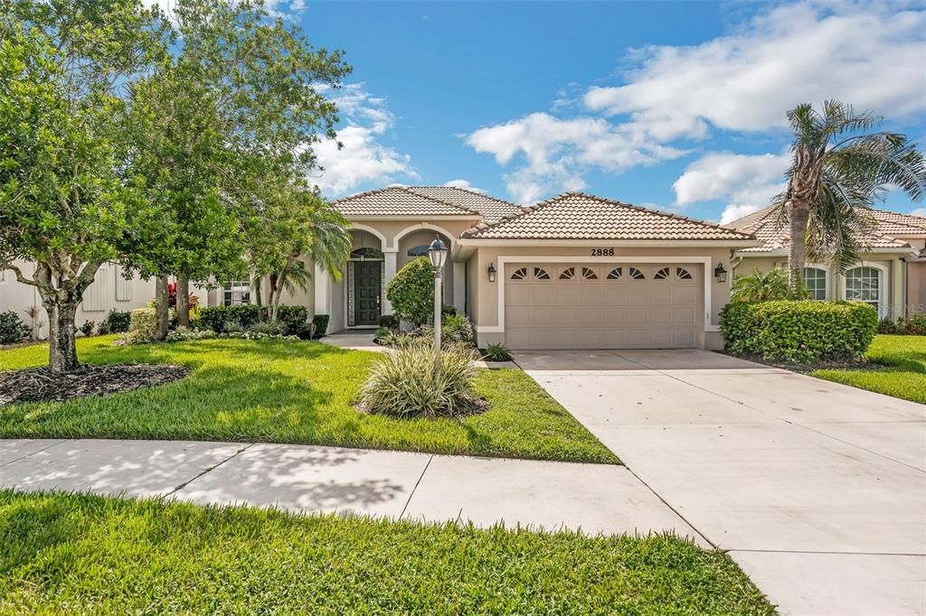 出租: $3,000 (3 贝兹, 2 浴室, 1672 平方英尺)