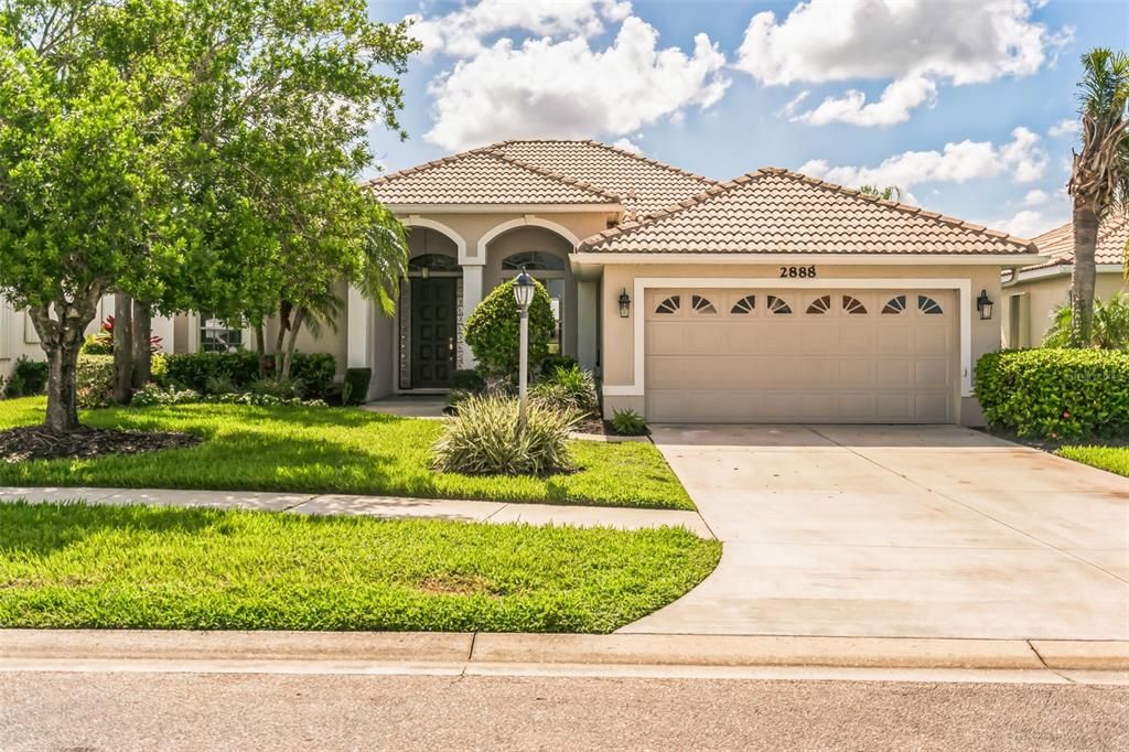 出租: $3,000 (3 贝兹, 2 浴室, 1672 平方英尺)