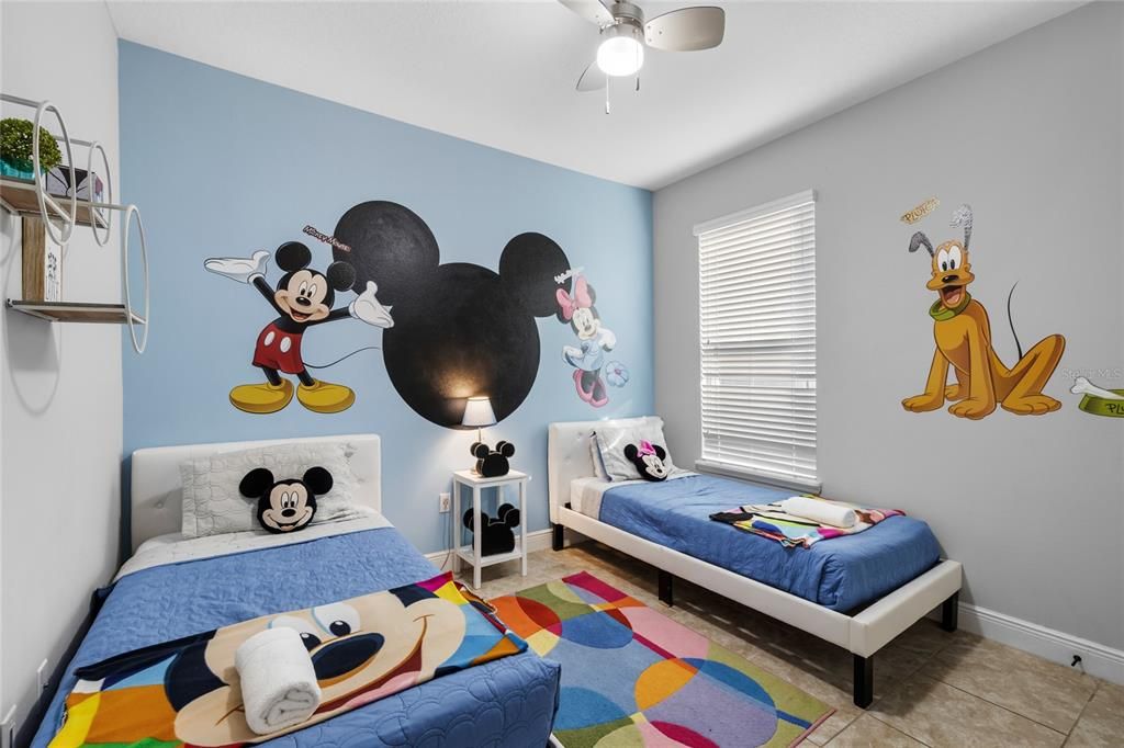 В аренду: $3,400 (5 спален, 5 ванн, 2099 Квадратных фут)