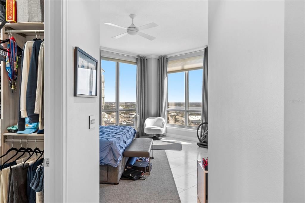 出租: $15,000 (3 贝兹, 3 浴室, 2985 平方英尺)