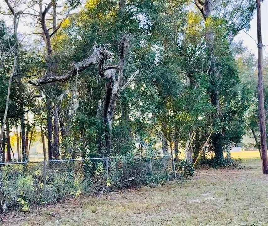 待售: $89,900 (0.77 acres)