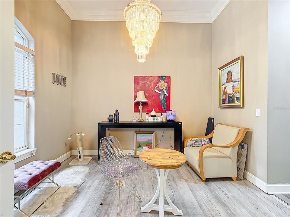 Activo con contrato: $875,000 (4 camas, 3 baños, 3131 Pies cuadrados)