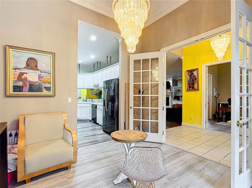 Activo con contrato: $875,000 (4 camas, 3 baños, 3131 Pies cuadrados)